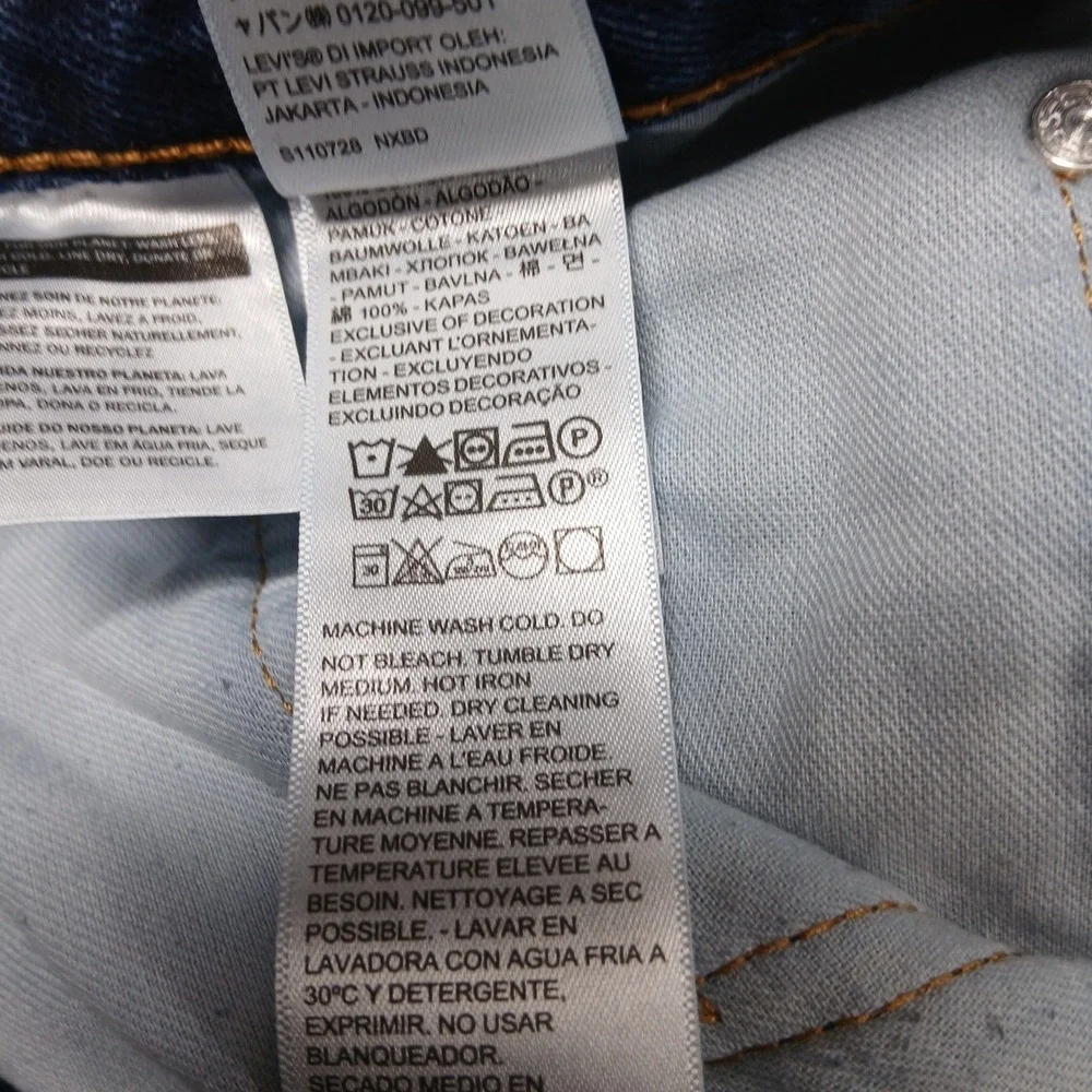 Levi's 550 Relaxed Fit Tapered Leg Jeans Mens 50x32‎ Dark Wash Blue Denim EUC